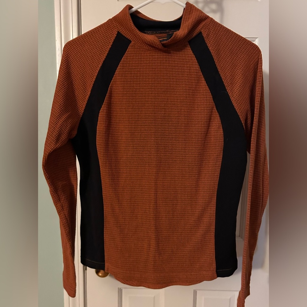 Women’s XS Orange and Black LL Bean Pullover